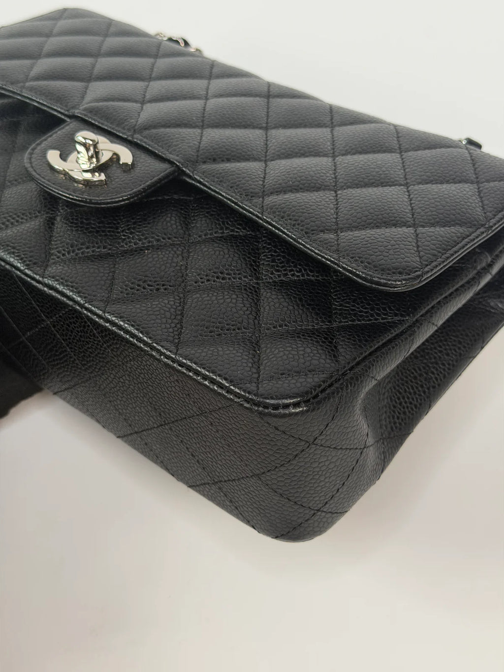 CHANEL VINTAGE MEDIUM CLASSIC DOUBLE FLAP BLACK CAVIAR SILVER HARDWARE