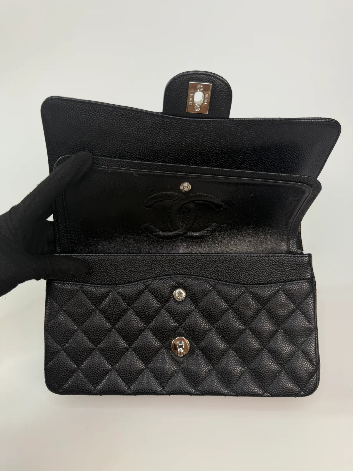 CHANEL VINTAGE MEDIUM CLASSIC DOUBLE FLAP BLACK CAVIAR SILVER HARDWARE