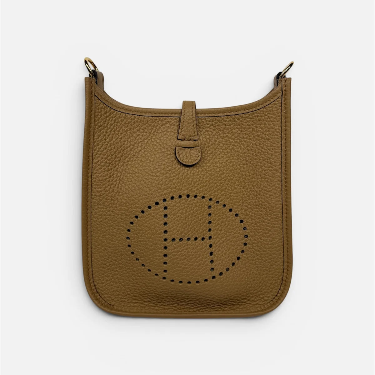 HERMÈS EVELYNE TPM IN CHAI CLEMENCE LEATHER WITH GOLD HARDWARE
