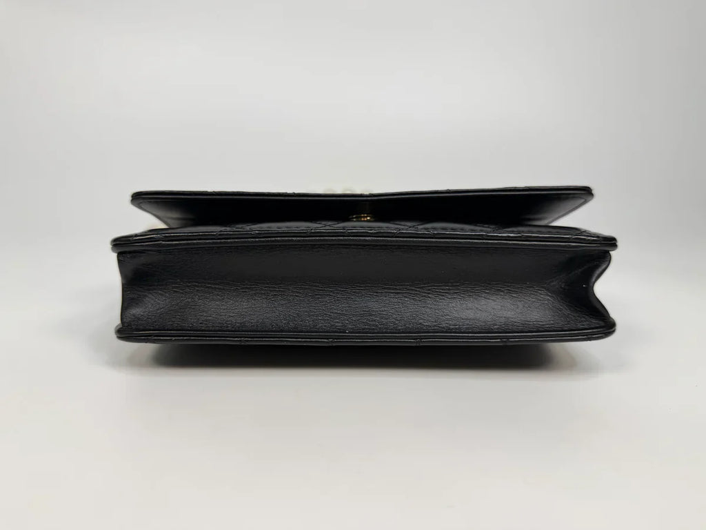 CHANEL PEARL WALLET ON CHAIN IN BLACK LAMBSKIN LEATHER WITH PALE GOLD HARDWARE