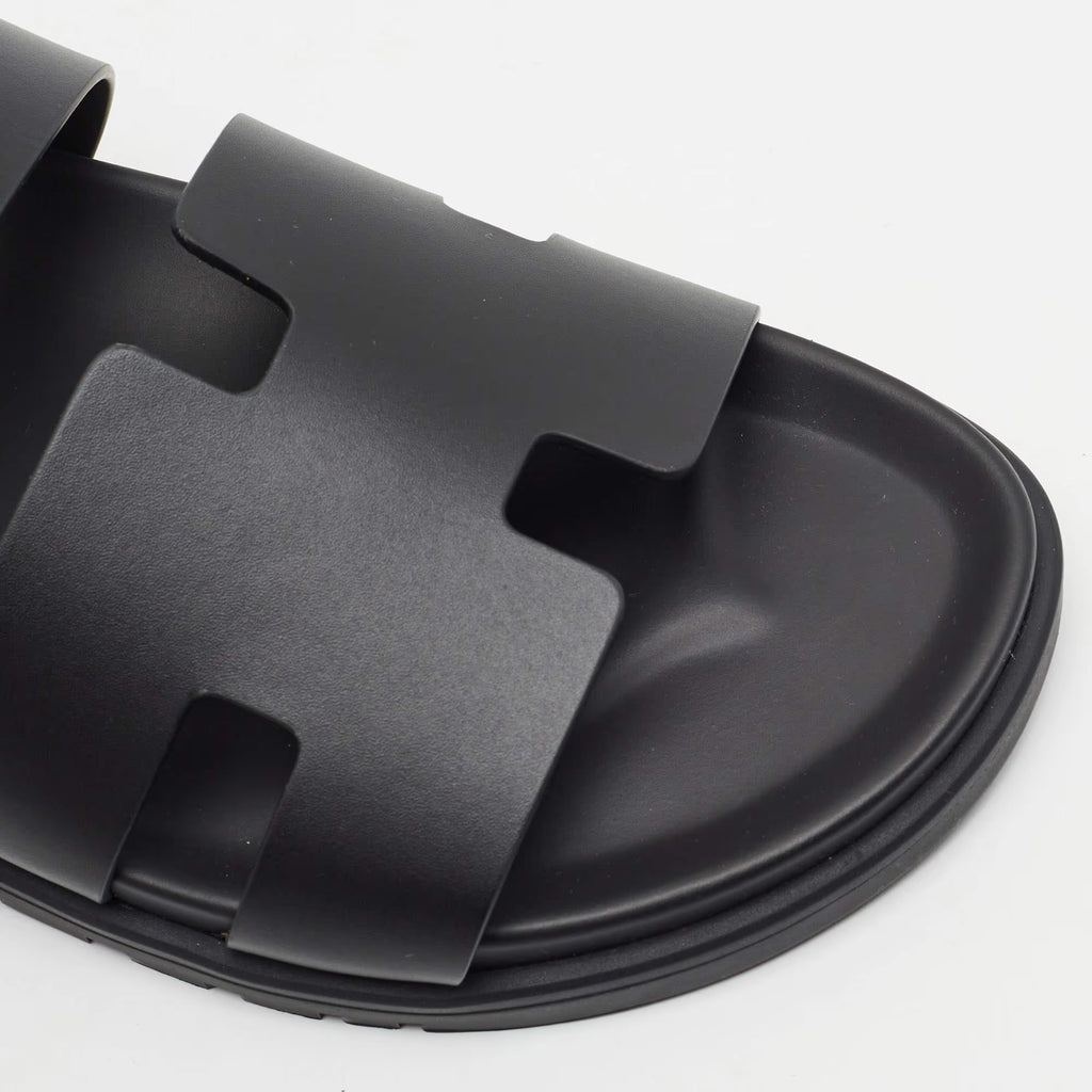 Hermes Genius Size 39 Black Leather Flat Sandals