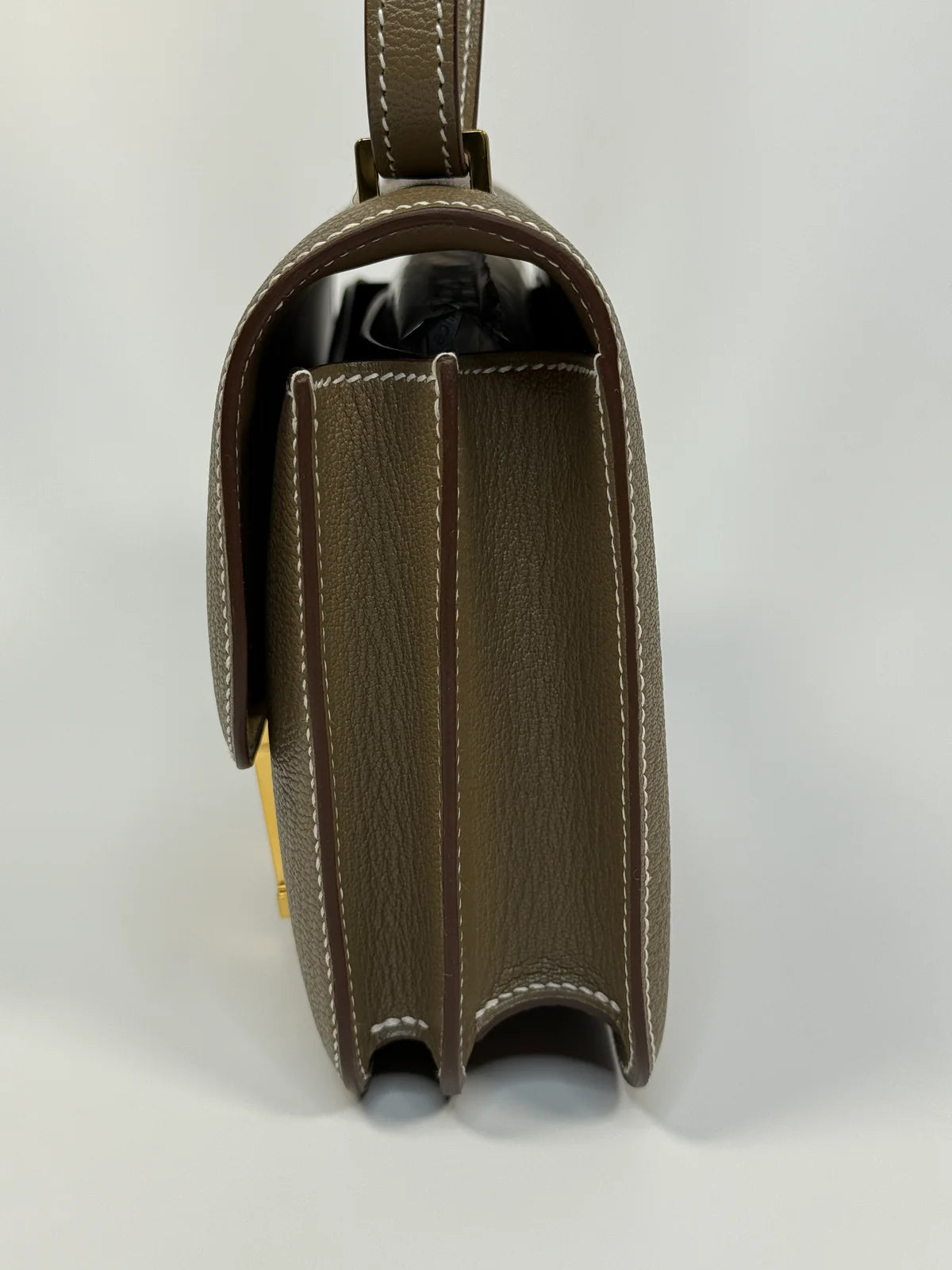 HERMÈS CONSTANCE 18 IN ETOUPE EPSOM LEATHER WITH GOLD HARDWARE
