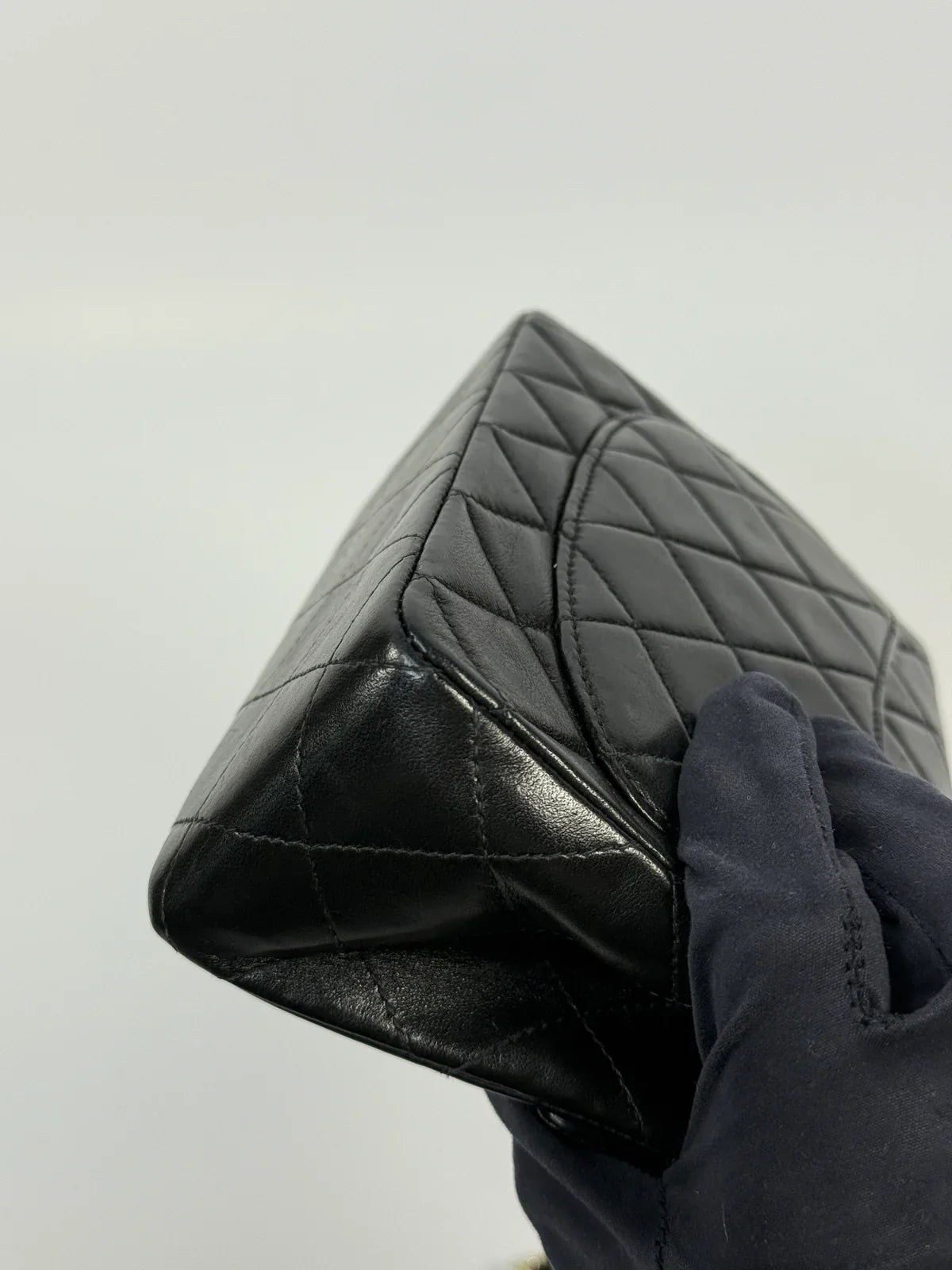 CHANEL BLACK SQUARE VINTAGE FLAP BAG IN LAMBSKIN WITH GOLD HARDWARE