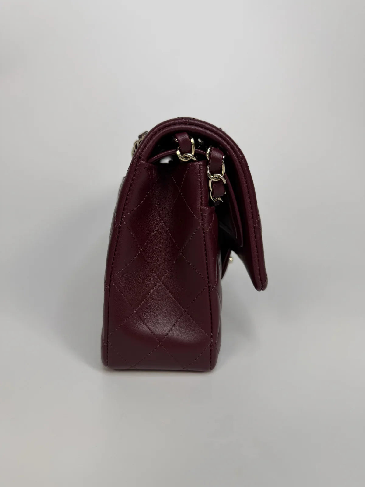 CHANEL MEDIUM CLASSIC DOUBLE FLAP BURGUNDY LAMBSKIN LEATHER WITH PALE GOLD HARDWARE