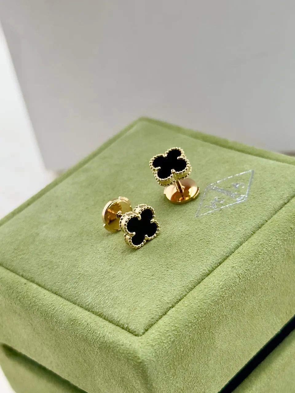 Van Cleef And Arpels Sweet Alhambra Earstuds Onyx