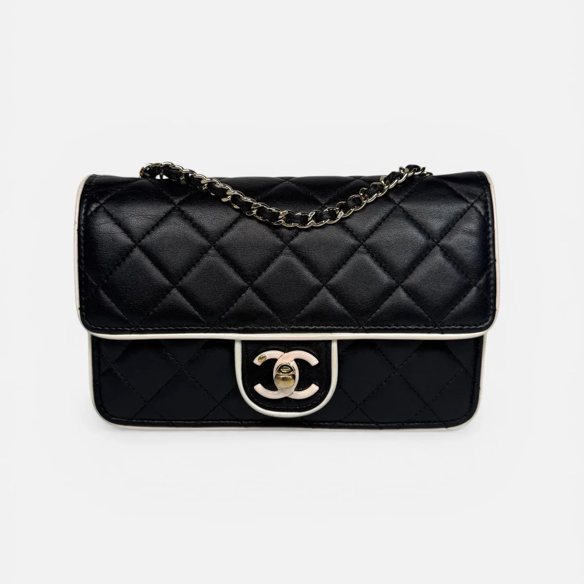 CHANEL WALLET ON CHAIN 2026 COLLECTION WITH PALE GOLD HARDWARE