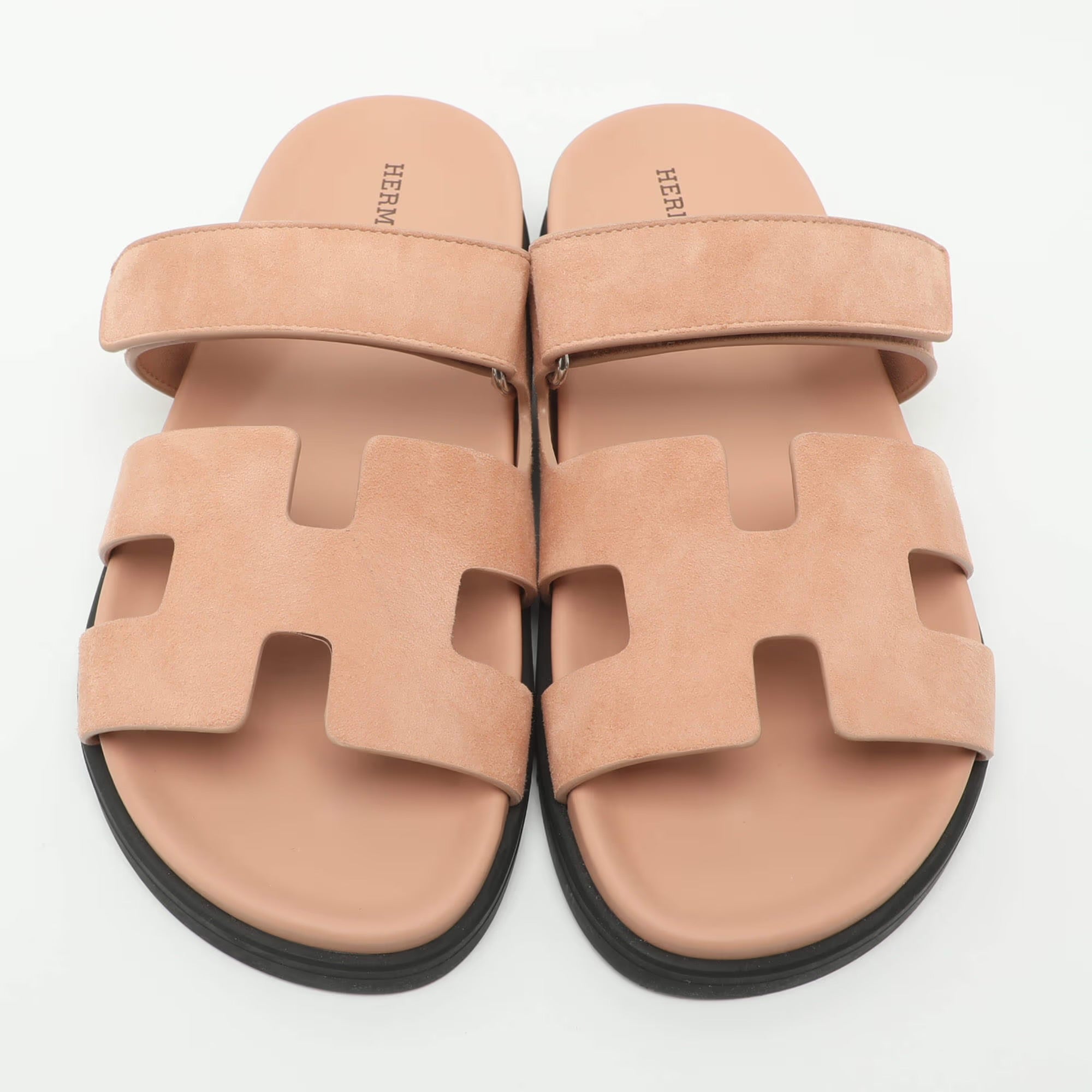 Hermès Chypre Size 39 Pink Suede Flat Sandals