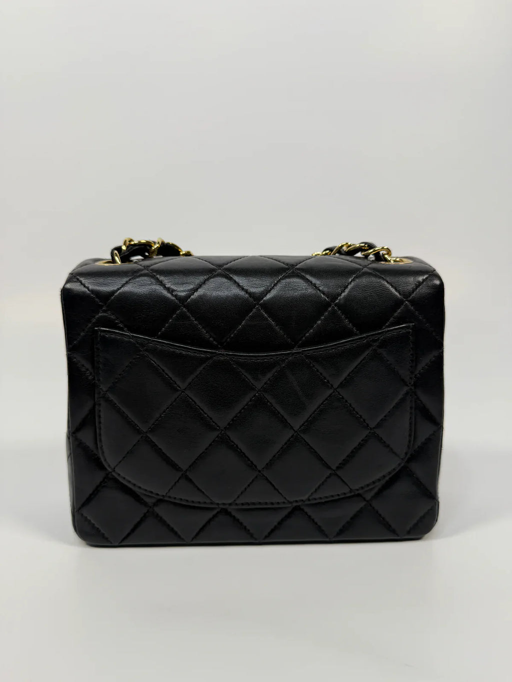 CHANEL BLACK SQUARE VINTAGE FLAP BAG IN LAMBSKIN WITH GOLD HARDWARE