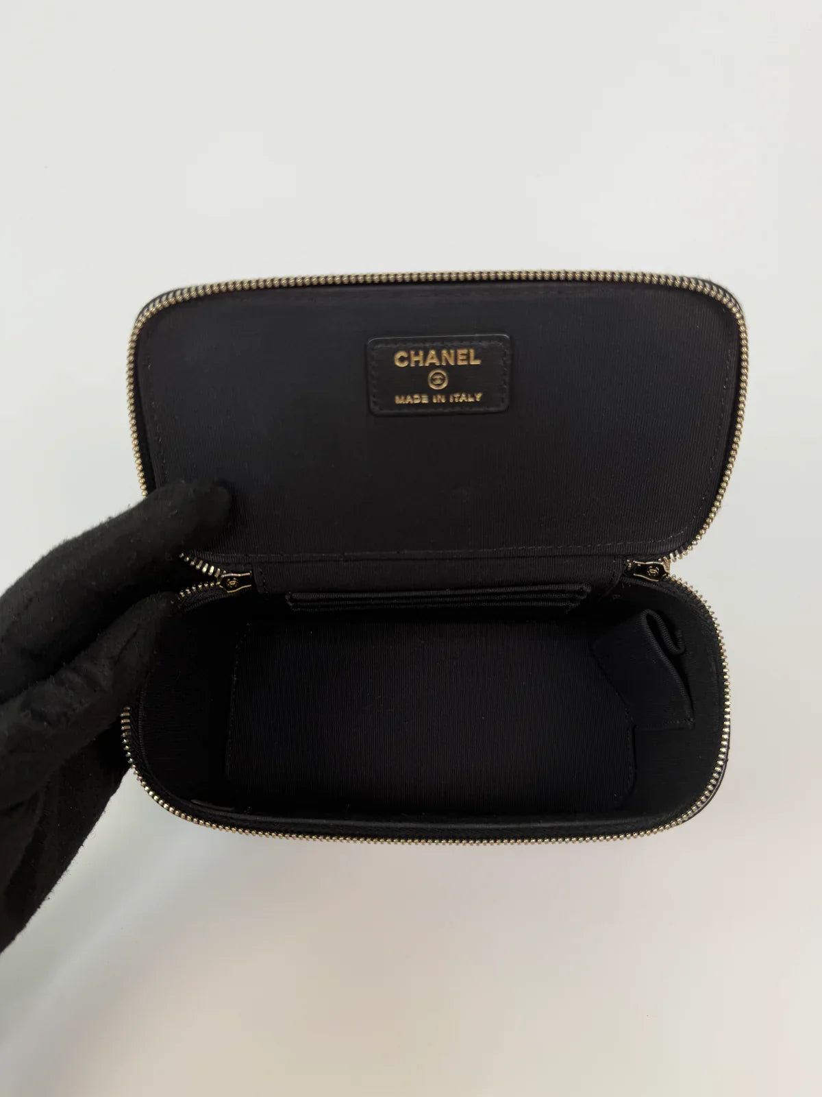 CHANEL VANITY TOP HANDLE IN BLACK LAMBSKIN WITH PALE GOLD HARDWARE