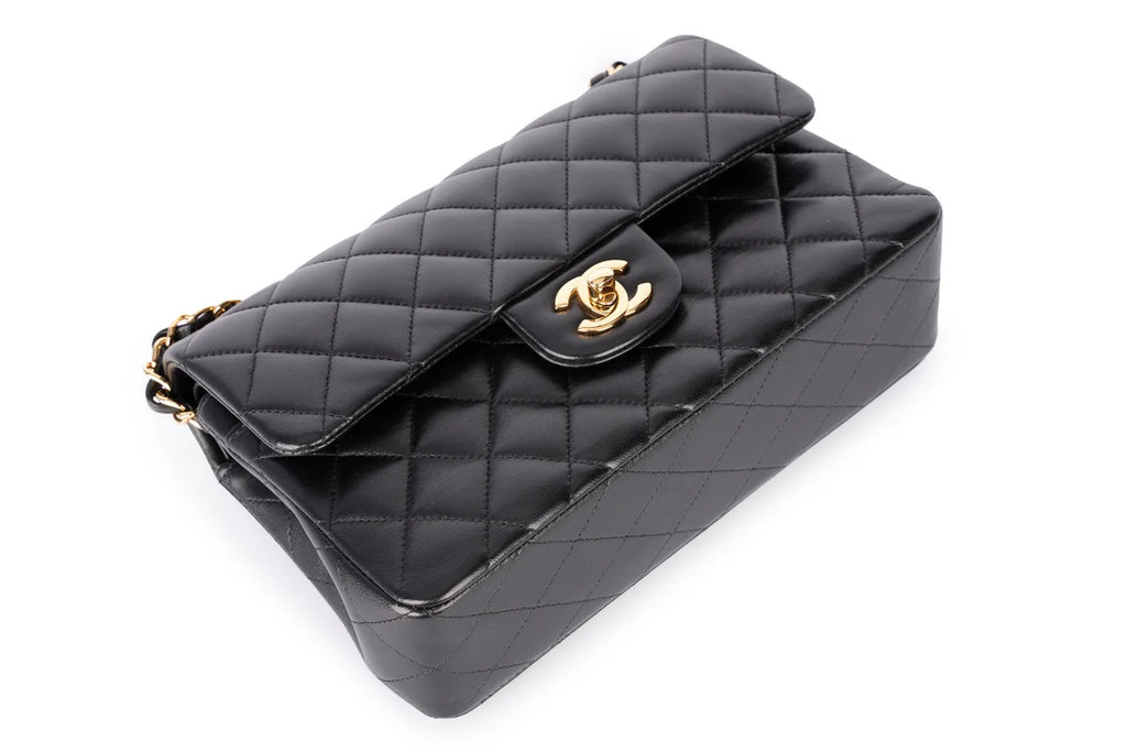Chanel Mini Flapbag Lambskin Black GHW