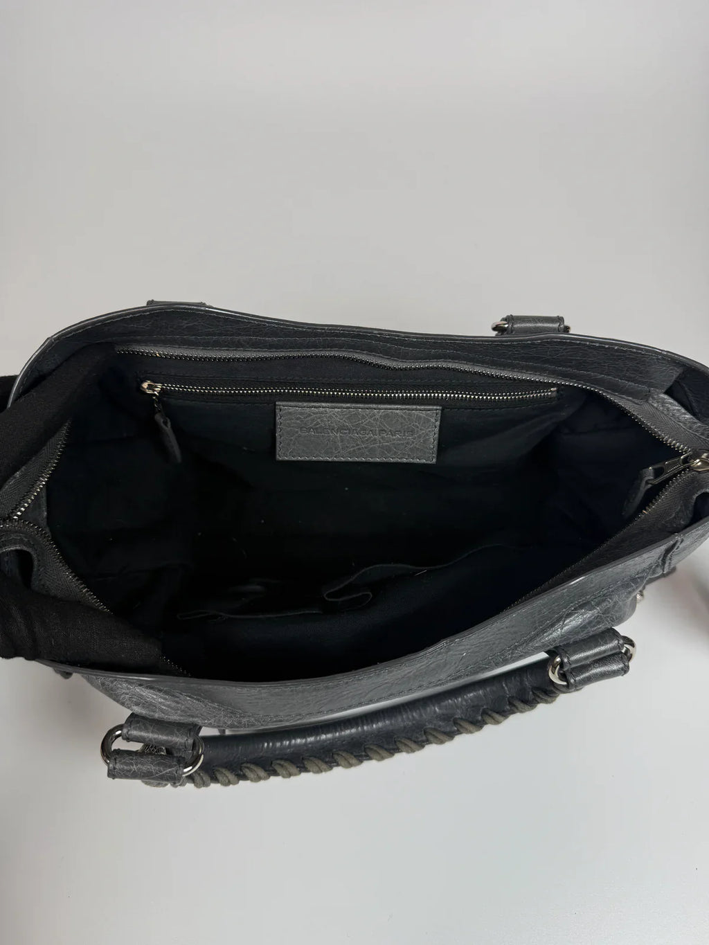 BALENCIAGA MEDIUM LE CITY BAG IN GREY LEATHER WITH SILVER HARDWARE