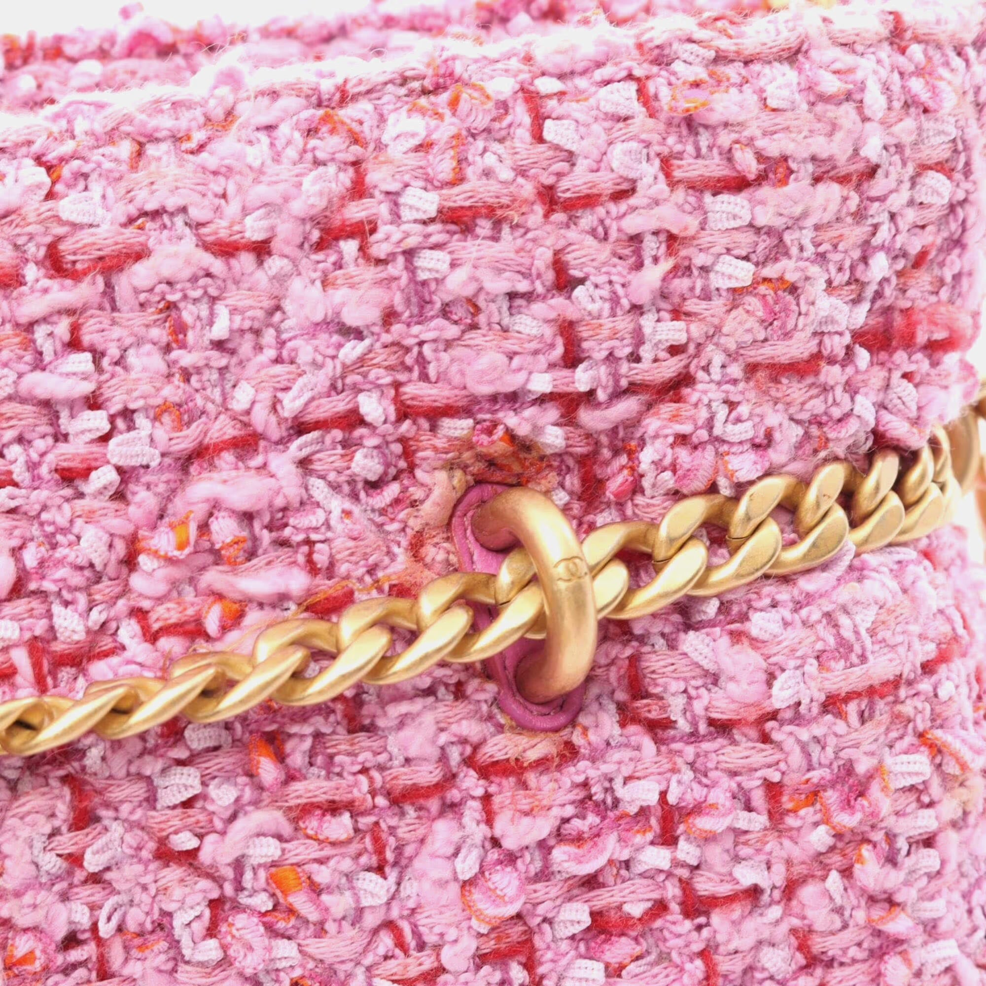 Chanel Tweed Pending CC Small Pink Fabric Drawstring Shoulder Bag