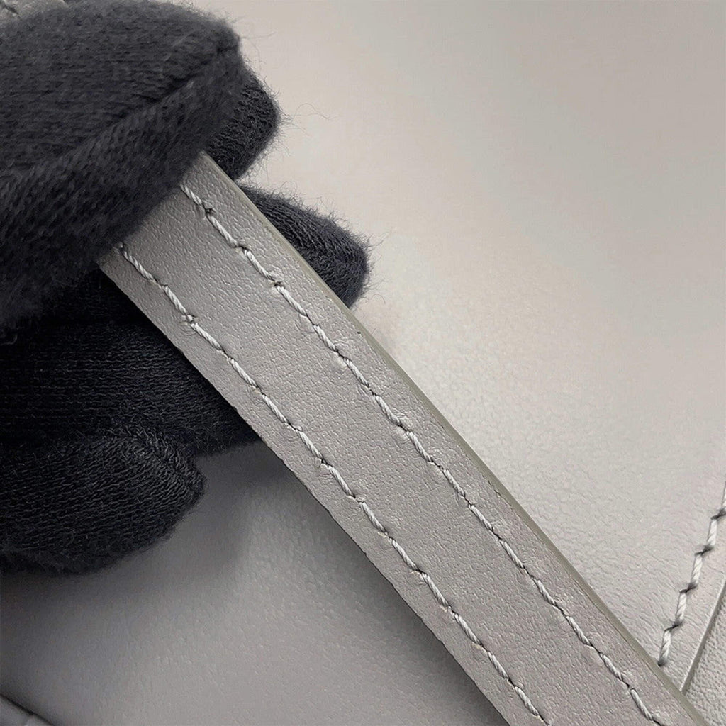 Louis Vuitton Vanity Chain Pouch Trianon Grey Calf Leather
