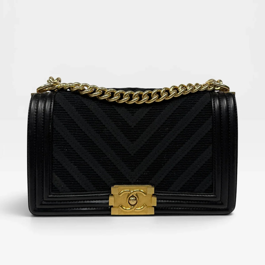CHANEL BLACK CHEVRON FABRIC & LAMBSKIN LEATHER MEDIUM BOY BAG WITH GOLD HARDWARE