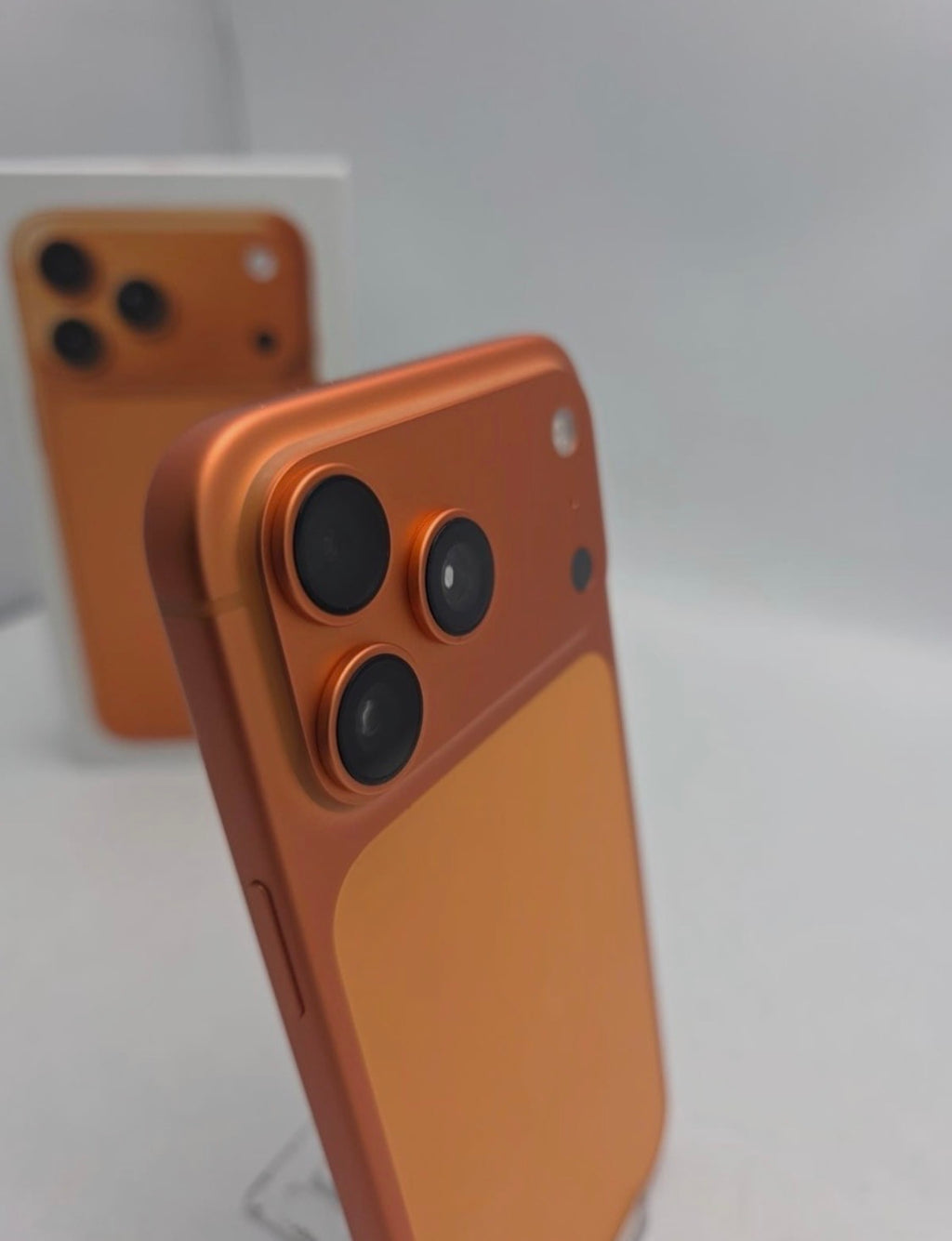 iPhone 17 Pro Max Cosmic Orange 256GB