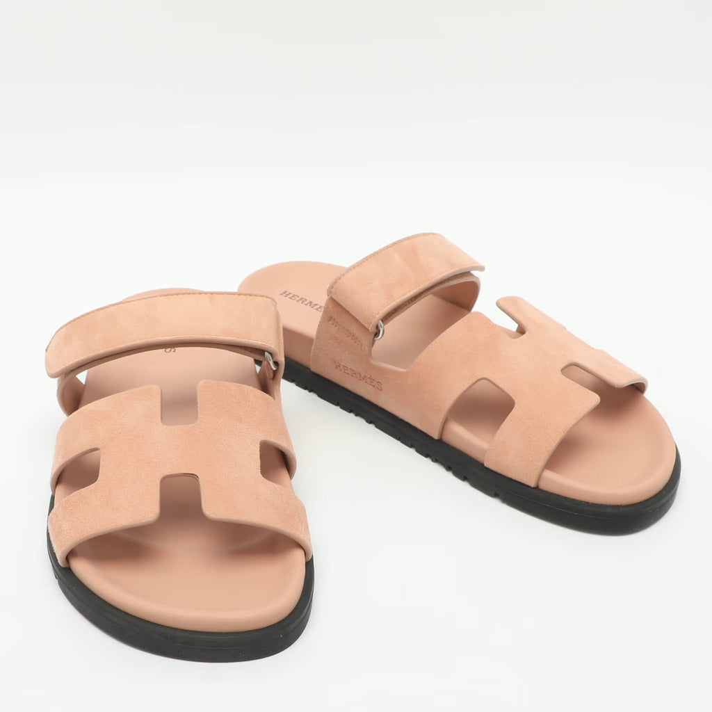 Hermès Chypre Size 39 Pink Suede Flat Sandals
