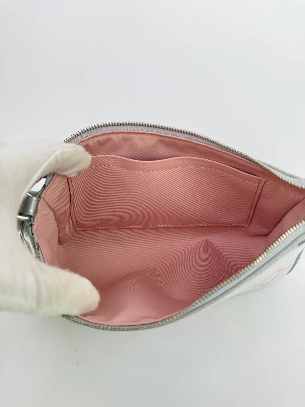 LOUIS VUITTON LV NIGHT POCHETTE