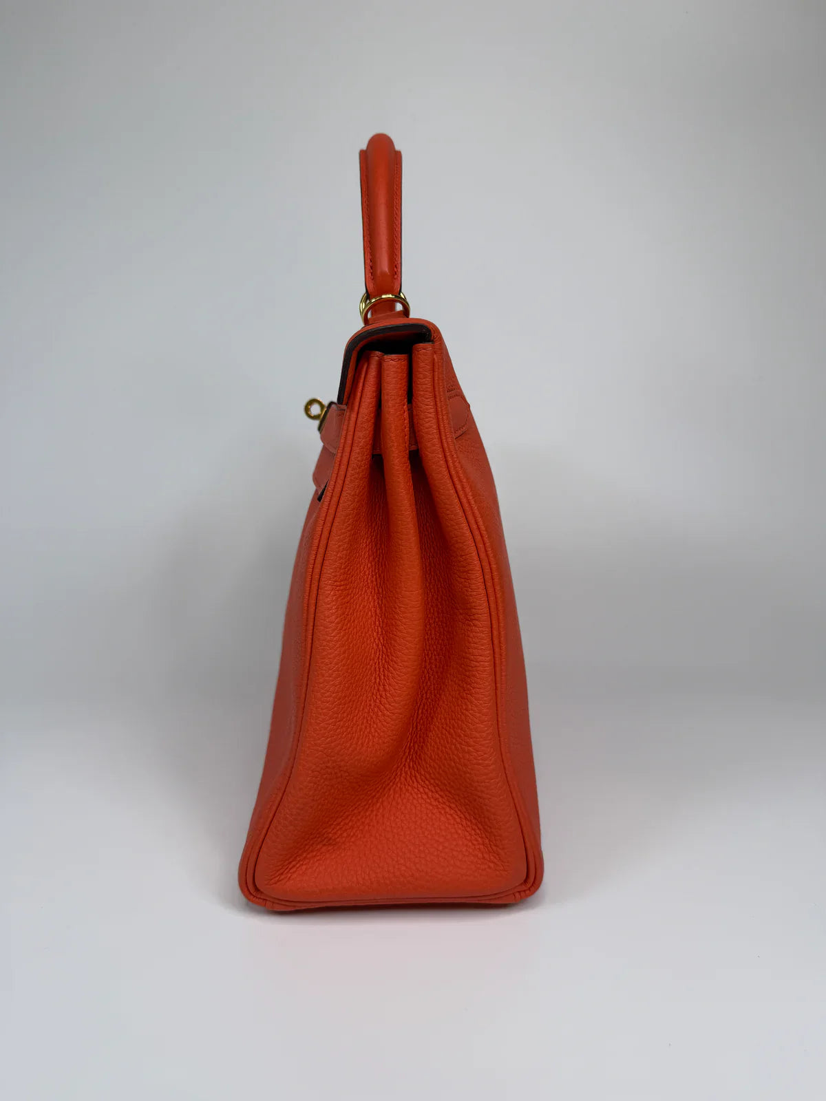 HERMÈS KELLY 28 IN CAPPUCINE TOGO LEATHER GOLD HARDWARE