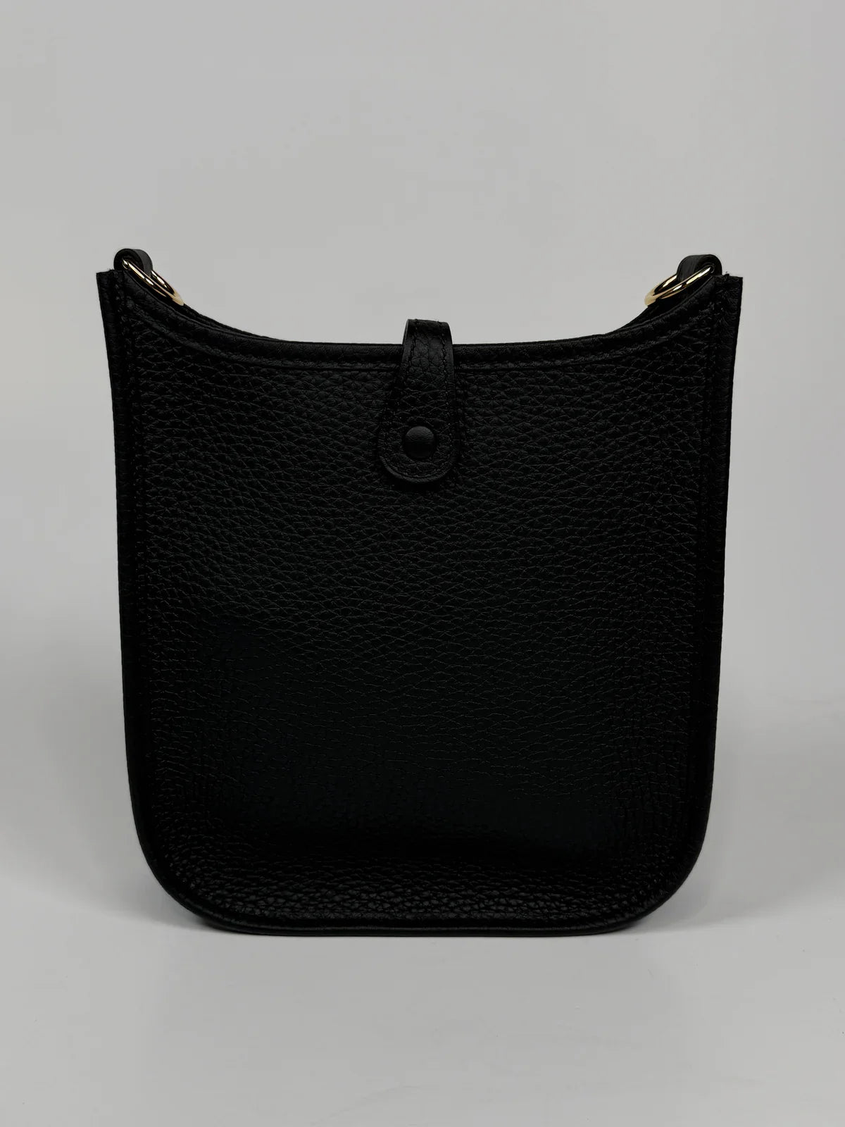 HERMÈS EVELYNE TPM BLACK CLEMENCE LEATHER GOLD HARDWARE