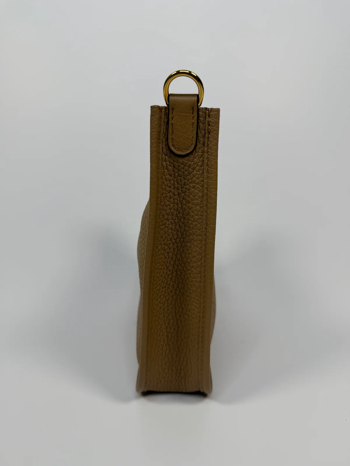 HERMÈS EVELYNE TPM IN CHAI CLEMENCE LEATHER WITH GOLD HARDWARE