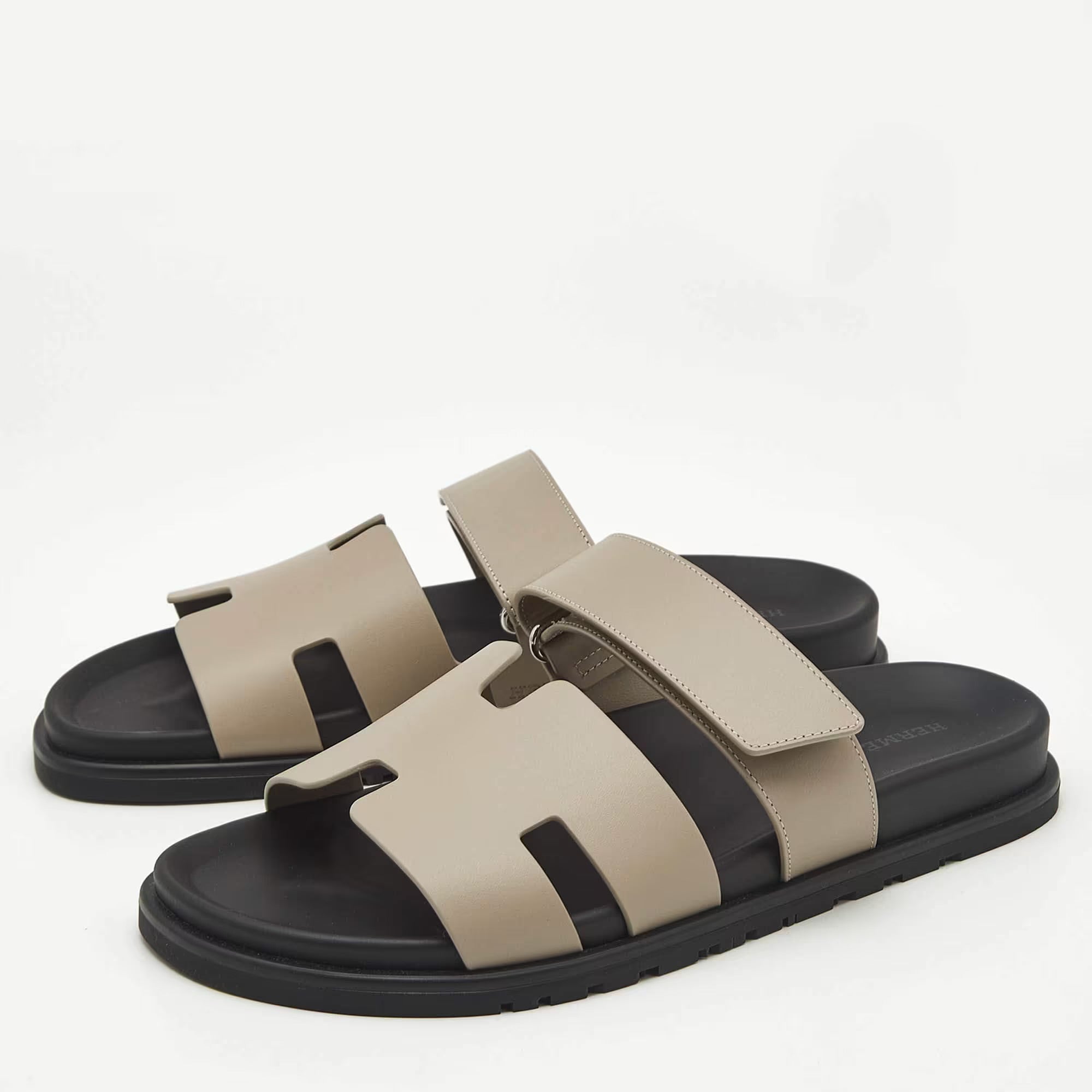 Hermes Chypre Size 39 Grey Leather Flat Sandals