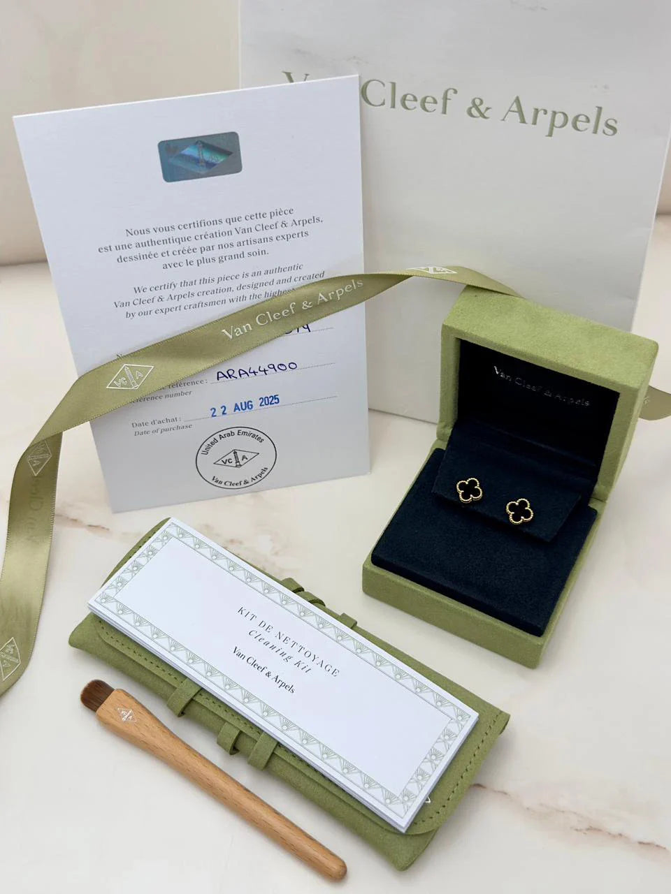 Van Cleef And Arpels Sweet Alhambra Earstuds Onyx