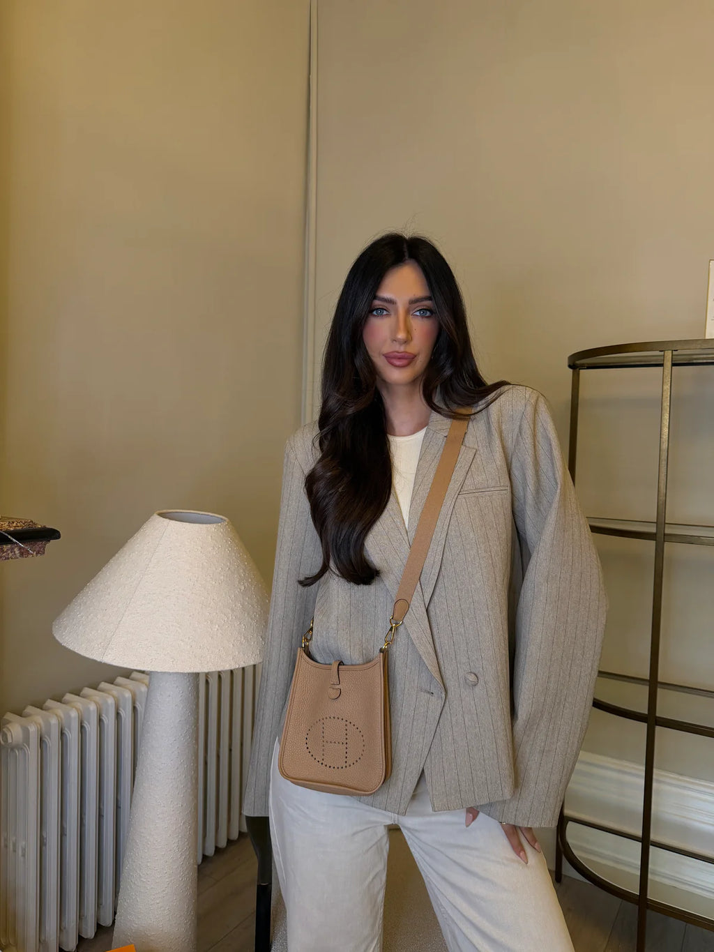 HERMÈS EVELYNE TPM IN CHAI CLEMENCE LEATHER WITH GOLD HARDWARE