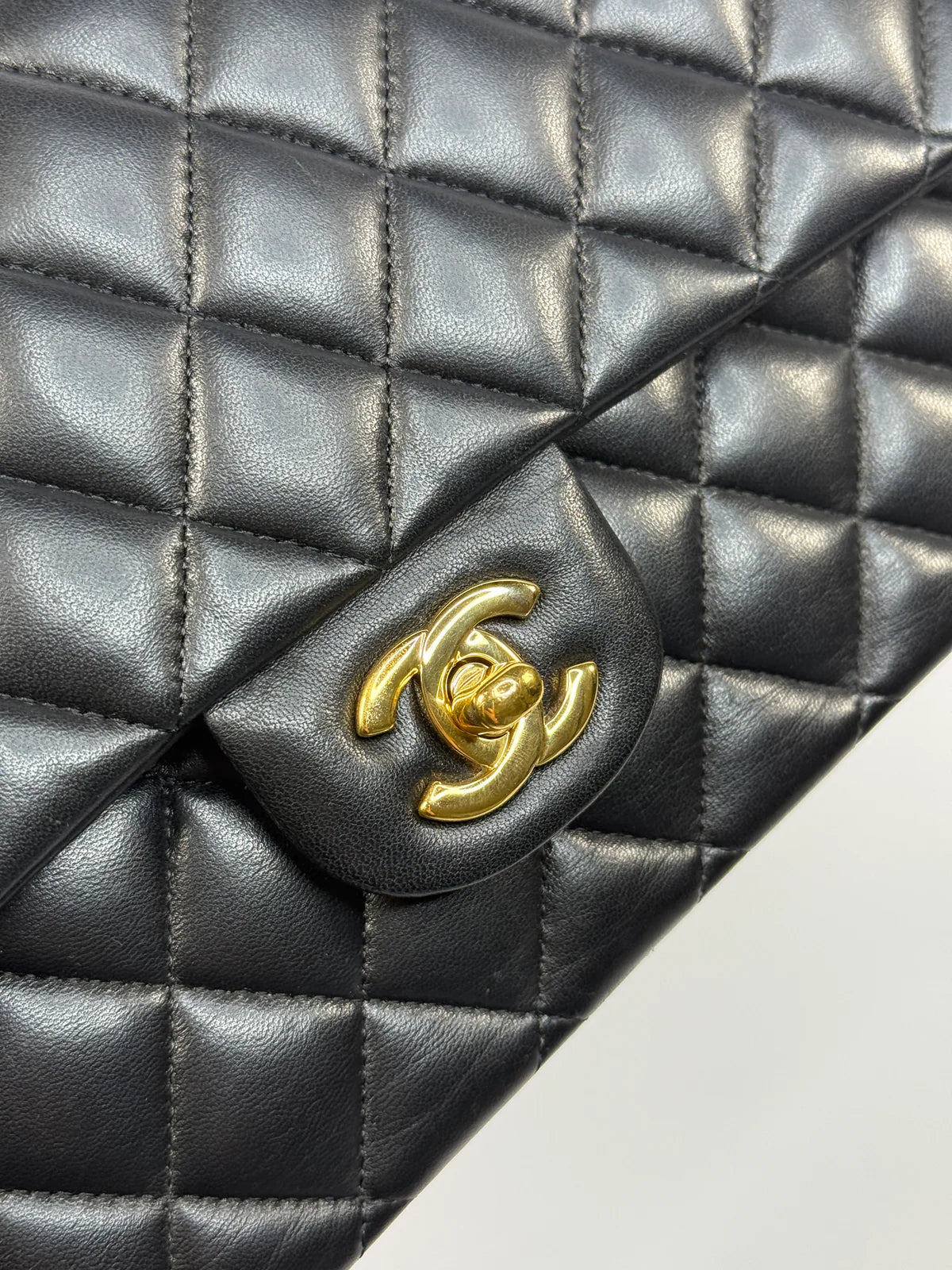 CHANEL MEDIUM CLASSIC DOUBLE FLAP BLACK LAMBSKIN WITH GOLD HARDWARE