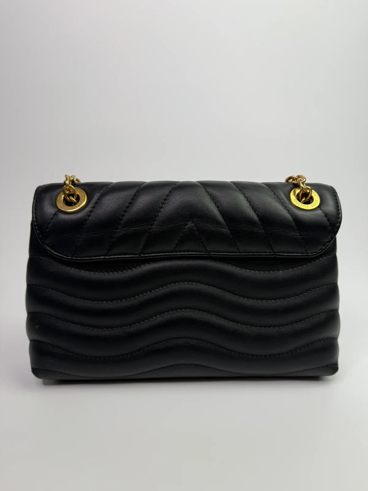 LOUIS VUITTON NEW WAVE CHAIN SHOULDER BAG WITH GOLD HARDWARE