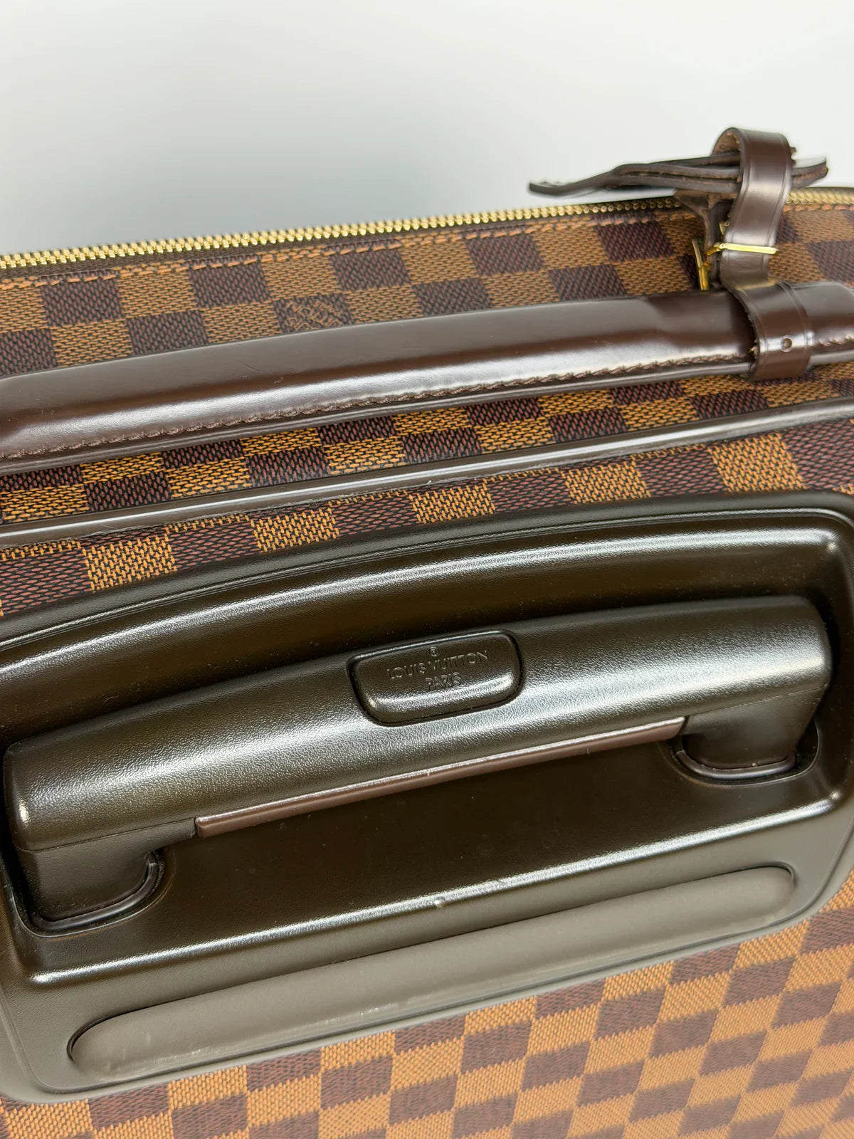 LOUIS VUITTON PÉGASE SUITCASE IN DAMIER EBENE WITH GOLD HARDWARE